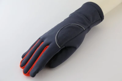 Черные перчатки на все пальцы, теплые перчатки для занятий спортом на открытом воздухе.